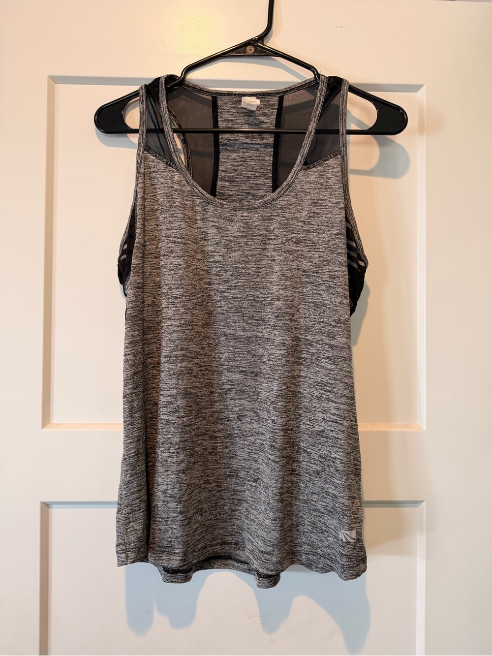 Avia Gray & Black Mesh Back Workout Tank – Size M